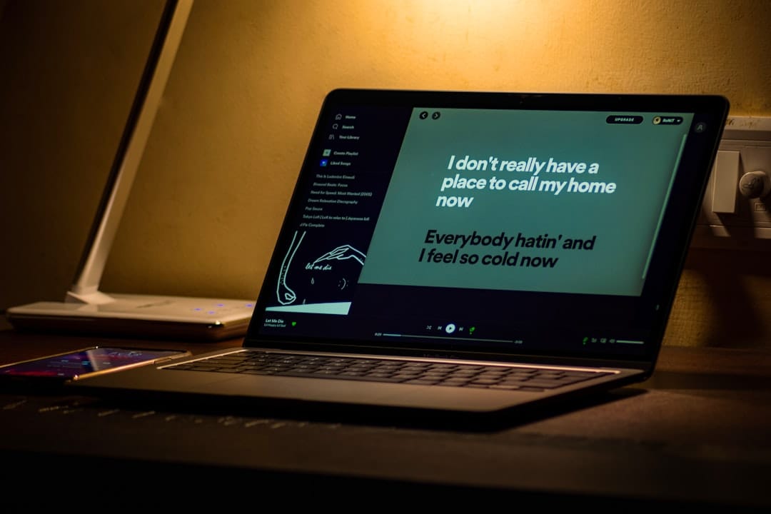 Black and silver asus laptop computer